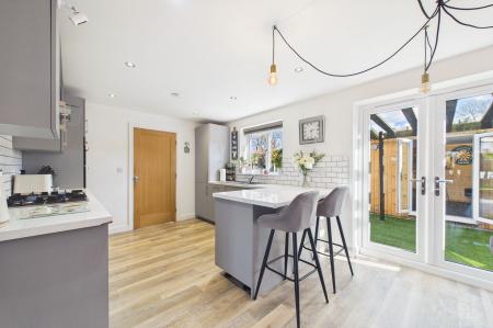 4 bedroom Detached house for sale in Franklin Way, Barrow-Upon-Humber, DN19
