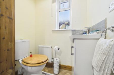 4 bedroom Detached bungalow for sale in Elm Lane, Goxhill, DN19