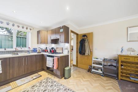 4 bedroom Detached bungalow for sale in Elm Lane, Goxhill, DN19