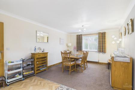 4 bedroom Detached bungalow for sale in Elm Lane, Goxhill, DN19