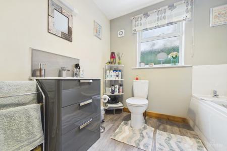 4 bedroom Detached bungalow for sale in Elm Lane, Goxhill, DN19