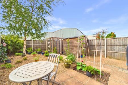 2 bedroom End of terrace house for sale in Mill View, Barton-Upon-Humber, DN18