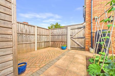 2 bedroom End of terrace house for sale in Mill View, Barton-Upon-Humber, DN18