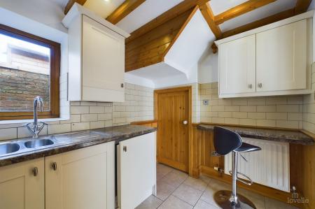 2 bedroom Semi-detached house for sale in Kingsgarth, Barton-Upon-Humber, DN18