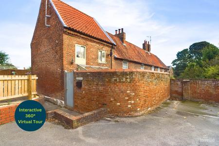 2 bedroom Semi-detached house for sale in Kingsgarth, Barton-Upon-Humber, DN18