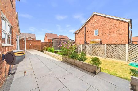 4 bedroom Detached house for sale in Canberra View, Barton-Upon-Humber, North Lincolnshire, DN18