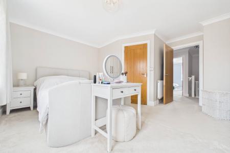 4 bedroom Detached house for sale in Canberra View, Barton-Upon-Humber, North Lincolnshire, DN18