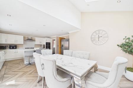 4 bedroom Detached house for sale in Canberra View, Barton-Upon-Humber, North Lincolnshire, DN18