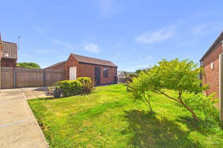 3 bedroom Detached bungalow for sale in St. Michaels Court Goxhill, North Lincolnshire, DN19