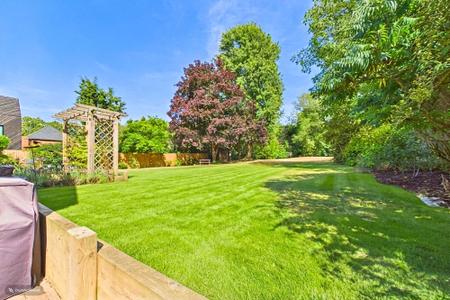 4 bedroom Detached house for sale in The Bridges, Barton-Upon-Humber, North Lincolnshire, DN18