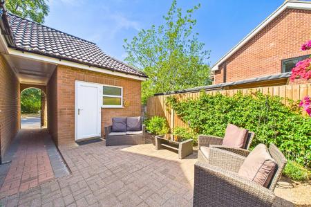 4 bedroom Detached house for sale in The Bridges, Barton-Upon-Humber, North Lincolnshire, DN18