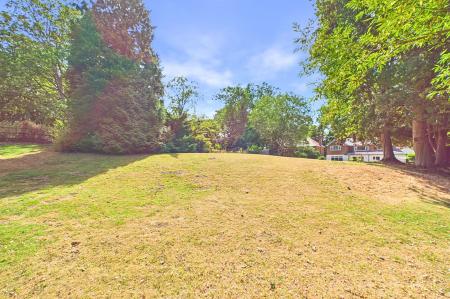 4 bedroom Detached house for sale in The Bridges, Barton-Upon-Humber, North Lincolnshire, DN18