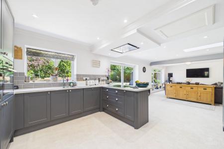 4 bedroom Detached house for sale in The Bridges, Barton-Upon-Humber, North Lincolnshire, DN18