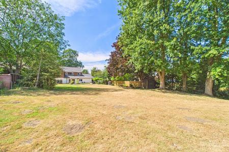 4 bedroom Detached house for sale in The Bridges, Barton-Upon-Humber, North Lincolnshire, DN18