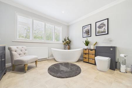 4 bedroom Detached house for sale in The Bridges, Barton-Upon-Humber, North Lincolnshire, DN18