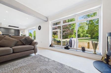 4 bedroom Detached house for sale in The Bridges, Barton-Upon-Humber, North Lincolnshire, DN18