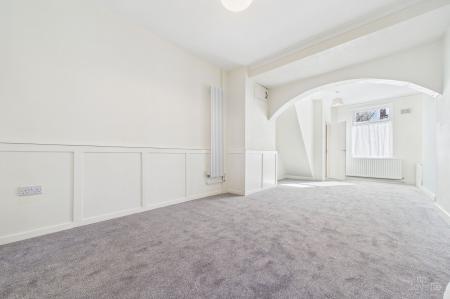 2 bedroom Terraced House for sale in Hungate, Barton-Upon-Humber, North Lincolnshire, DN18