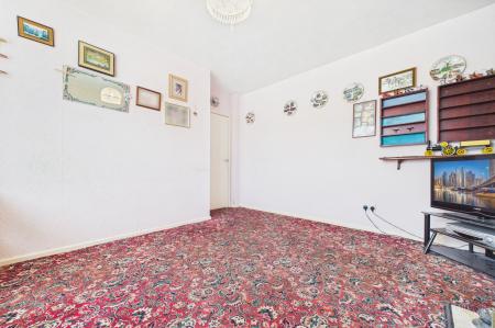 3 bedroom Semi-detached house for sale in Grange Avenue, Barton-Upon-Humber, North Lincolnshire, DN18