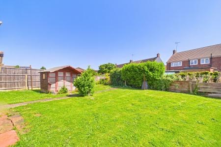3 bedroom Semi-detached house for sale in Grange Avenue, Barton-Upon-Humber, North Lincolnshire, DN18