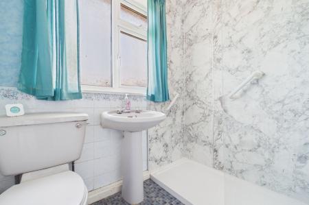 3 bedroom Semi-detached house for sale in Grange Avenue, Barton-Upon-Humber, North Lincolnshire, DN18