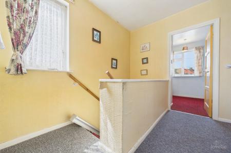 3 bedroom Semi-detached house for sale in Grange Avenue, Barton-Upon-Humber, North Lincolnshire, DN18