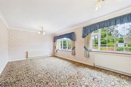 3 bedroom Detached bungalow for sale in Ferry Road, Goxhill, North Lincolnshire, DN19