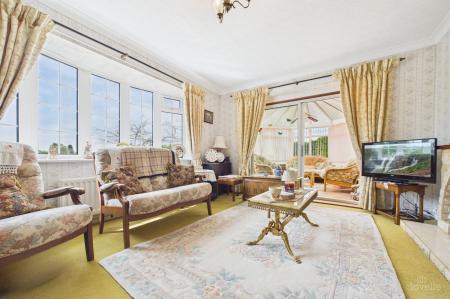 3 bedroom Detached bungalow for sale in Ferry Road, Goxhill, North Lincolnshire, DN19