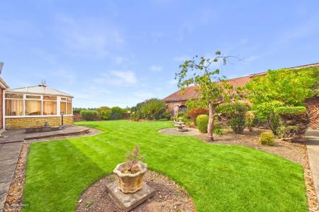 3 bedroom Detached bungalow for sale in Ferry Road, Goxhill, North Lincolnshire, DN19