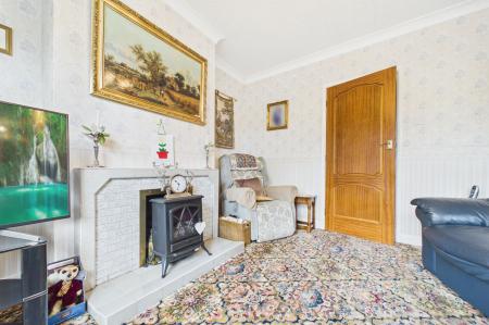 3 bedroom Detached bungalow for sale in Ferry Road, Goxhill, North Lincolnshire, DN19