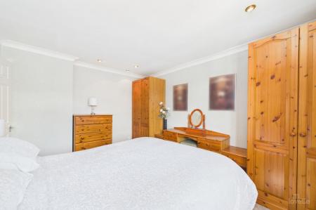 3 bedroom Semi-detached house for sale in Orchard Close, Barton-Upon-Humber, North Lincolnshire, DN18