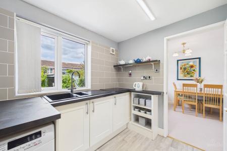 3 bedroom Semi-detached house for sale in Orchard Close, Barton-Upon-Humber, North Lincolnshire, DN18