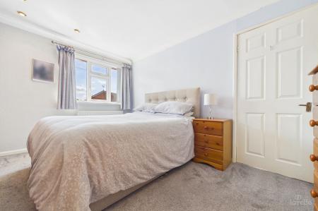 3 bedroom Semi-detached house for sale in Orchard Close, Barton-Upon-Humber, North Lincolnshire, DN18