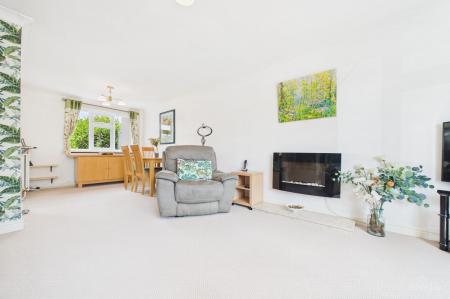 3 bedroom Semi-detached house for sale in Orchard Close, Barton-Upon-Humber, North Lincolnshire, DN18