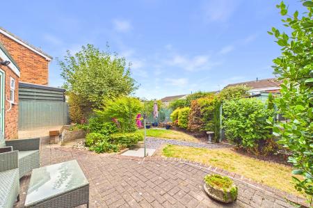 3 bedroom Semi-detached house for sale in Orchard Close, Barton-Upon-Humber, North Lincolnshire, DN18