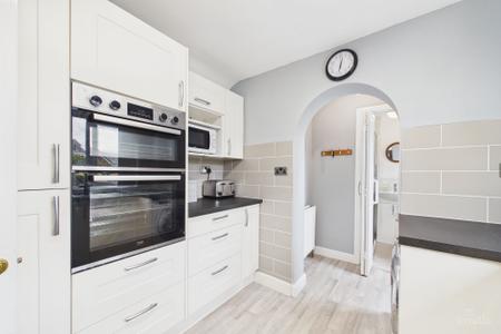 3 bedroom Semi-detached house for sale in Orchard Close, Barton-Upon-Humber, North Lincolnshire, DN18
