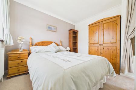 3 bedroom Semi-detached house for sale in Orchard Close, Barton-Upon-Humber, North Lincolnshire, DN18