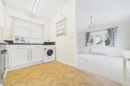 2 bedroom Park home for sale in Barton Broads Park, Maltkiln Road, DN18