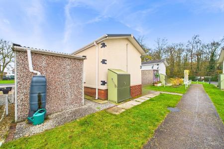 2 bedroom Park home for sale in Barton Broads Park, Maltkiln Road, DN18