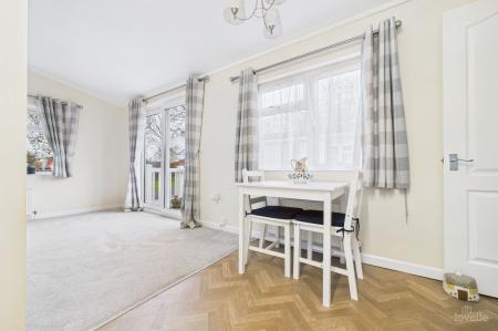 2 bedroom Park home for sale in Barton Broads Park, Maltkiln Road, DN18