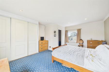 3 bedroom Detached house for sale in Greengate Lane, Goxhill, DN19