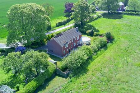 4 bedroom Detached house for sale in Swallow Lane, Wootton, DN39