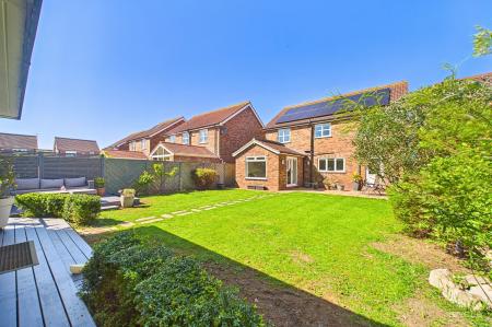4 bedroom Detached house for sale in Worsley Paddock, Ulceby, DN39