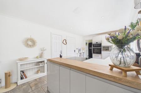 4 bedroom Detached house for sale in Worsley Paddock, Ulceby, DN39