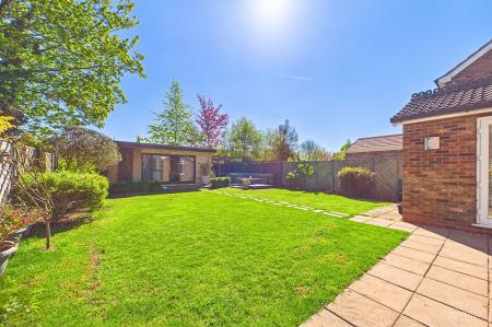 4 bedroom Detached house for sale in Worsley Paddock, Ulceby, DN39