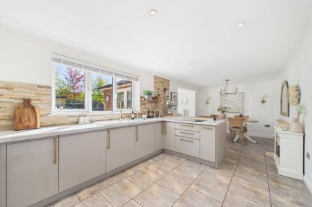 4 bedroom Detached house for sale in Worsley Paddock, Ulceby, DN39