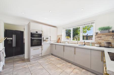 4 bedroom Detached house for sale in Worsley Paddock, Ulceby, DN39