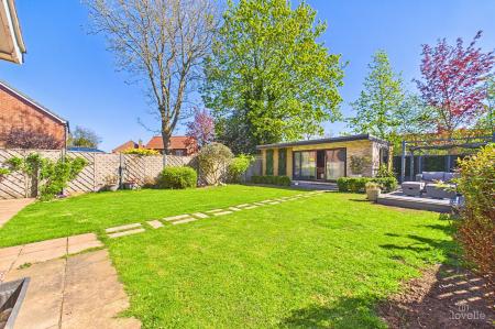 4 bedroom Detached house for sale in Worsley Paddock, Ulceby, DN39