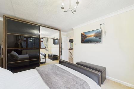3 bedroom Semi-detached house for sale in Walker Drive, Winterton, DN15