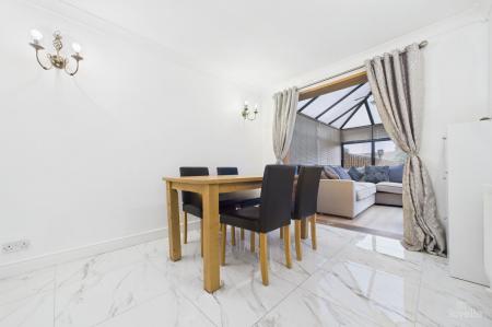 3 bedroom Semi-detached house for sale in Walker Drive, Winterton, DN15