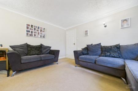 3 bedroom Semi-detached house for sale in Walker Drive, Winterton, DN15